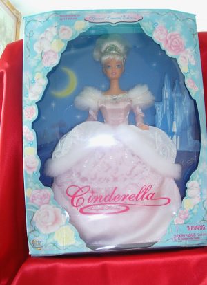 SPECIAL_EDITION_CINDERELLA_BARBIE..jpg